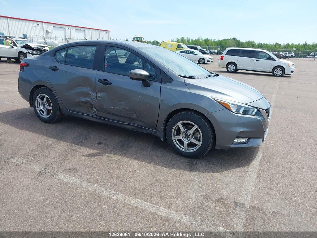 NISSAN VERSA 2021