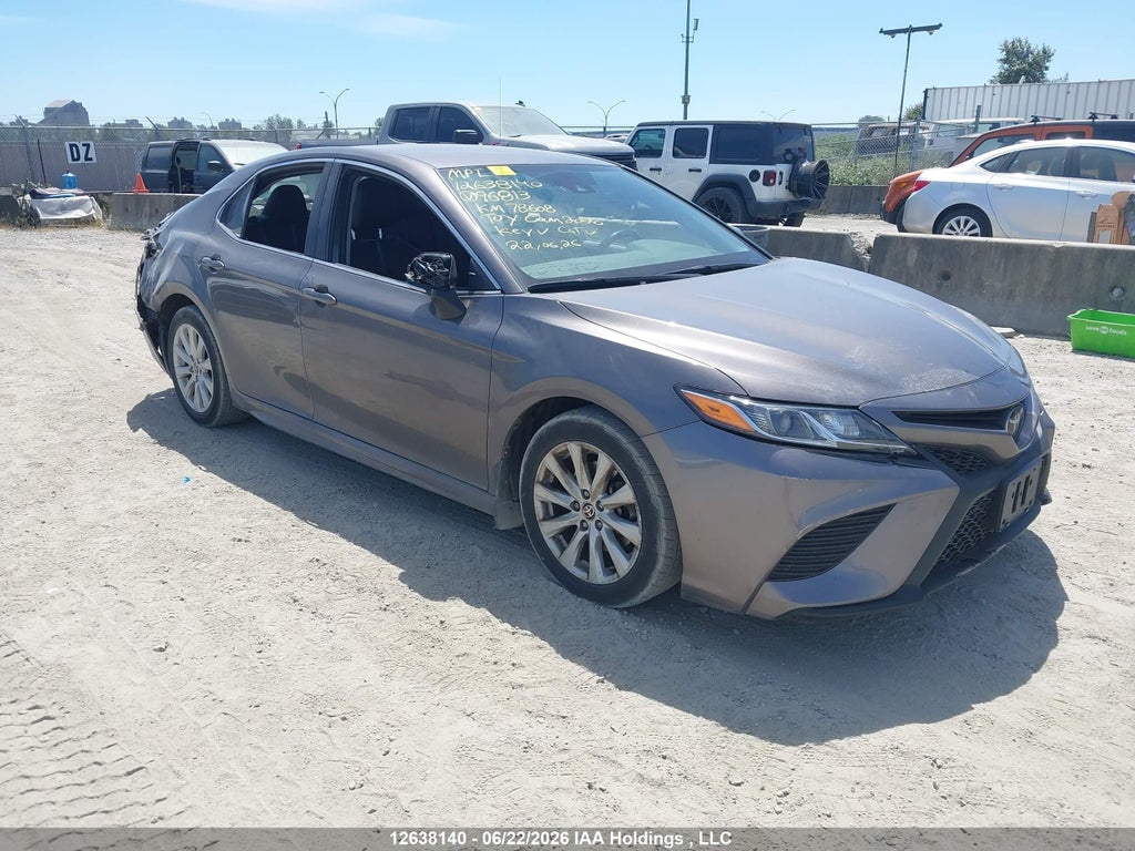 TOYOTA CAMRY 2020