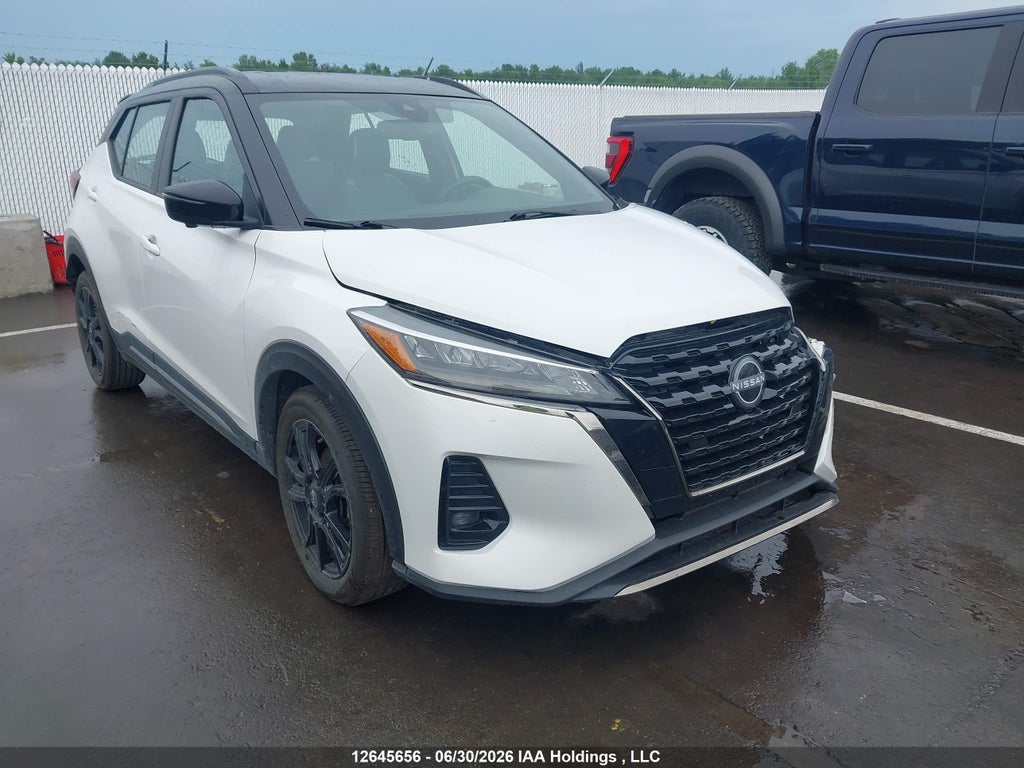 NISSAN KICKS 2022
