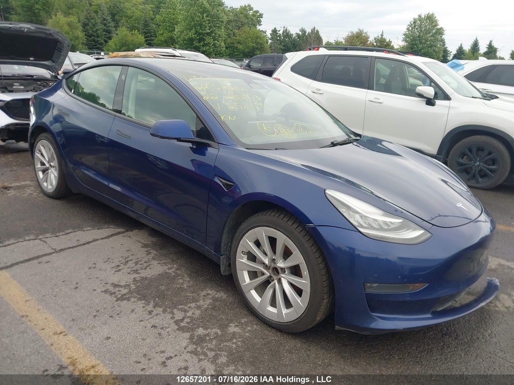 TESLA MODEL 3 2022