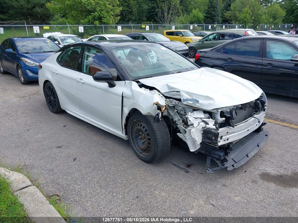 TOYOTA CAMRY 2021