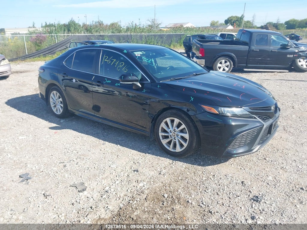 TOYOTA CAMRY 2021