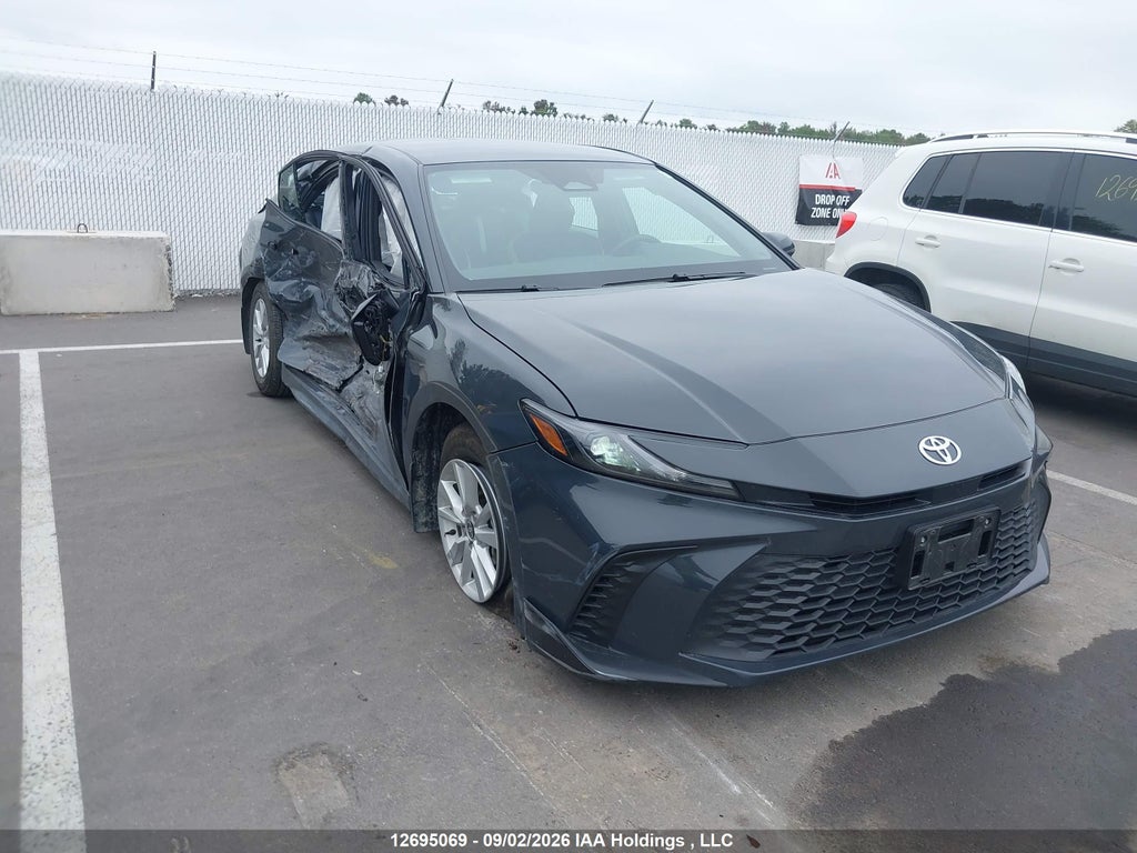 TOYOTA CAMRY 2026