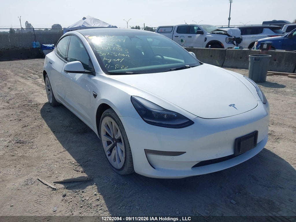 TESLA MODEL 3 2022