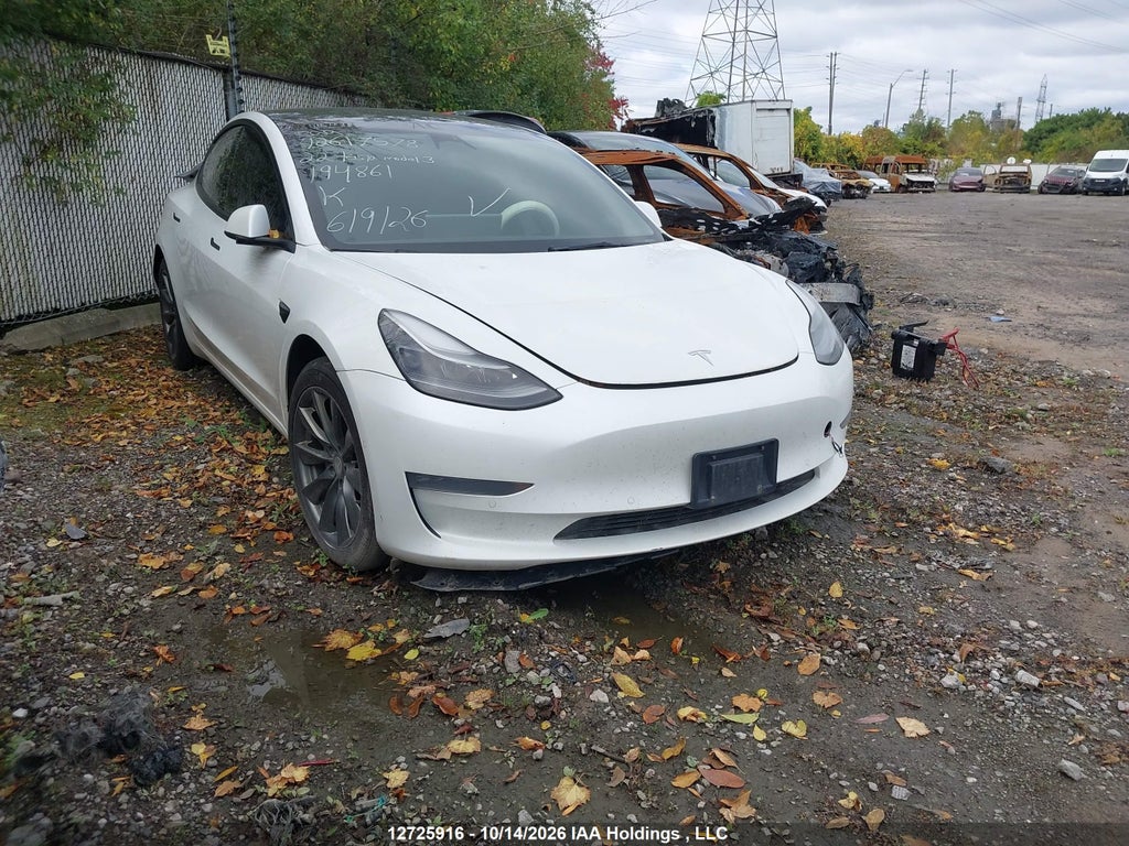 TESLA MODEL 3 2022