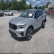 YV4L12UC6S2580286 2025 Volvo Xc40 B5 Plus Dark Theme auction photo thumbnail 2