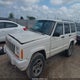 1J4FF58S0YL156801 2000 Jeep Cherokee Classic auction photo thumbnail 2