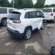 1C4PJMCB8KD489629 2019 Jeep Cherokee Latitude 4X4 auction photo thumbnail 4