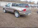 1GCDT14W6YK125226 2000 Chevrolet S-10 Ls auction photo thumbnail 3