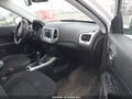 Photo 5 of 17 — 2019 Jeep Compass