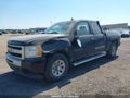 Photo 2 of 13 — 2010 Chevrolet Silverado