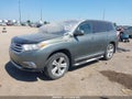 Photo 2 of 13 — 2011 Toyota Highlander