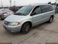 2001 Chrysler Town & Country — photo 2 of 10 | VIN 2C8GP64L71R145415