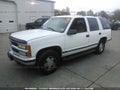 1999 Chevrolet Tahoe — photo 2 of 10 | VIN 1GNEK13RXXJ409277