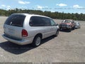 Photo 4 of 10 — 2000 Chrysler Town & Country