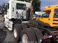 2009 Freightliner **cancel** — photo 3 of 10 | VIN 1FUJA6CKX9DAM3134