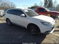 Photo 1 of 11 — 2016 Mitsubishi Outlander