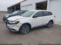 Photo 2 of 16 — 2019 Mitsubishi Outlander