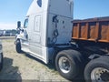 Photo 3 of 16 — 2017 Freightliner Cascadia 125