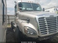 Photo 13 of 20 — 2016 Freightliner Cascadia 125