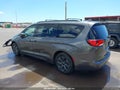 Photo 3 of 17 — 2019 Chrysler Pacifica