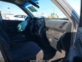 Photo 5 of 17 — 2005 Honda CR-V