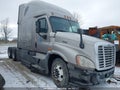 Photo 1 of 18 — 2016 Freightliner Cascadia 125
