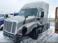2016 Freightliner Cascadia 125 — photo 2 of 18 | VIN 3AKJGLDRXGSGV8542
