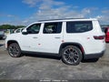 2022 Jeep Wagoneer — photo 14 of 20 | VIN 1C4SJVDT5NS226957