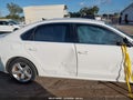 2015 Volkswagen Passat — photo 13 of 16 | VIN 1VWAS7A3XFC097101