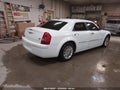 Photo 4 of 17 — 2010 Chrysler 300