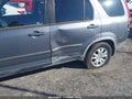 Photo 6 of 16 — 2005 Honda CR-V