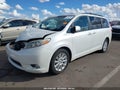 2015 Toyota Sienna — photo 2 of 17 | VIN 5TDDK3DC5FS098174