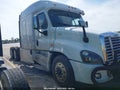 Photo 15 of 17 — 2018 Freightliner Cascadia 125