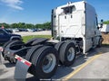 Photo 4 of 17 — 2018 Freightliner Cascadia 125