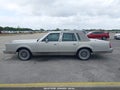 Photo 14 of 19 — 1988 Lincoln Town Car