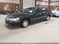 Photo 2 of 15 — 2002 Lincoln Town Car