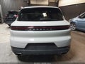 Photo 16 of 17 — 2024 Porsche Cayenne