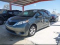 2014 Toyota Sienna — photo 2 of 16 | VIN 5TDKK3DC9ES423561