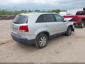 Photo 4 of 10 — 2011 Kia Sorento