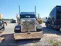 2000 Freightliner Conventional — photo 12 of 15 | VIN 1FUPCSZB5YDB88519