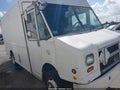 2001 Freightliner Chassis — photo 13 of 15 | VIN 4UZAANBWX1CH52996