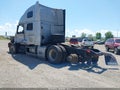 Photo 3 of 24 — 2020 Volvo VNL