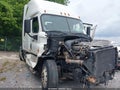 Photo 1 of 16 — 2019 Freightliner Cascadia 125