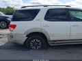 Photo 15 of 17 — 2002 Toyota Sequoia