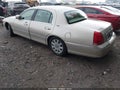 2005 Lincoln Town Car — photo 3 of 11 | VIN 1LNHM82W45Y601827