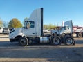 Photo 13 of 14 — 2018 Volvo VNL