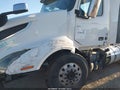 Photo 10 of 14 — 2018 Volvo VNL