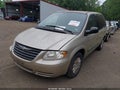 Photo 2 of 11 — 2006 Chrysler Town & Country