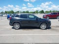 Photo 13 of 16 — 2016 Jeep Cherokee